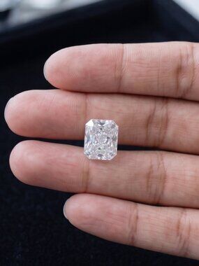 Emerald Cut Loose Diamond Stone in 11K